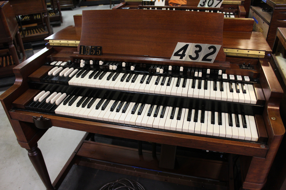 #432 is a 1955 Hammond B3 in mint condition, from the original owner - Serial #58923