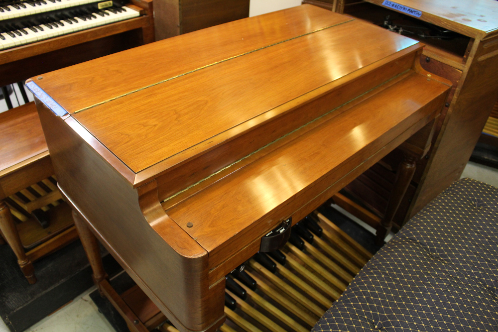 #461 is a 1960 Hammond B3 in the rare and beautiful fruitwood finish, has a TREK II reverb unit installed, and is paired with a Leslie 122. Serial #81363