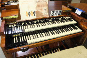 #322 is a 1961/62 Hammond B3 for Sale