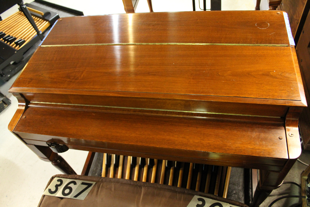 367 is a 1959 Hammond B-3 with an OBL-2 output system and paired with a 122 Leslie #H-71428! 