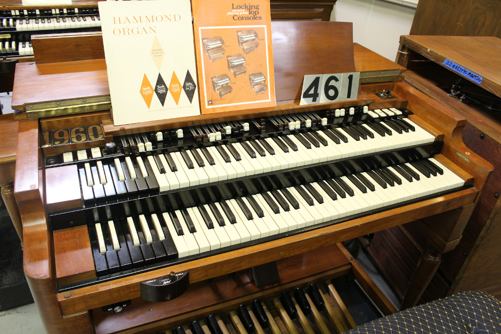 #461 is a 1960 Hammond B3 in the rare and beautiful fruitwood finish, has a TREK II reverb unit installed, and is paired with a Leslie 122. Serial #81363