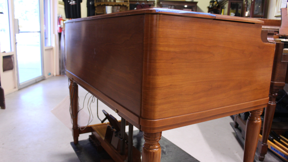 490 is a 1958 Hammond B3 in a Fruitwood finish. Serial #75828