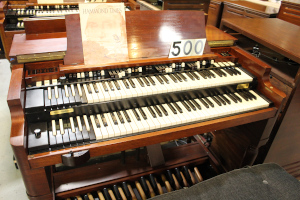 #500 is a 1964 Hammond B3 for sale!