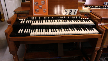 521 is a 1961 Hammond B-3 for sale!