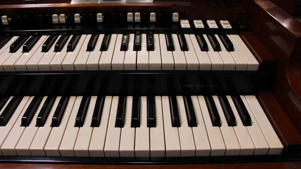 Dual manuals and drawbars on 1957 Hammond B3 #623 in mahogany finish