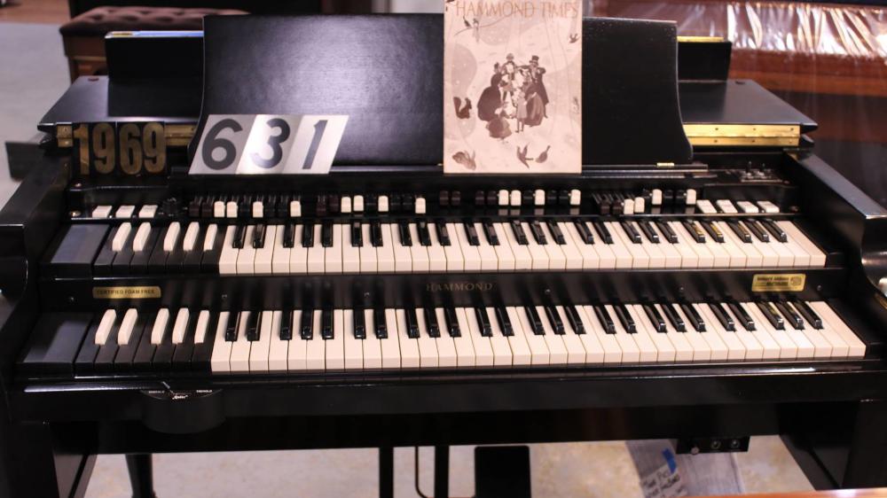 631 is a 1969 Hammond B3 in an ebony finish for sale. Serial  number A-45047