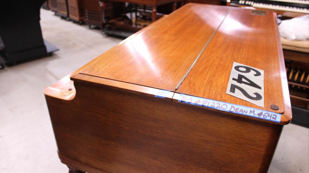 642 is a 1960 Hammond B3 in a walnut finish