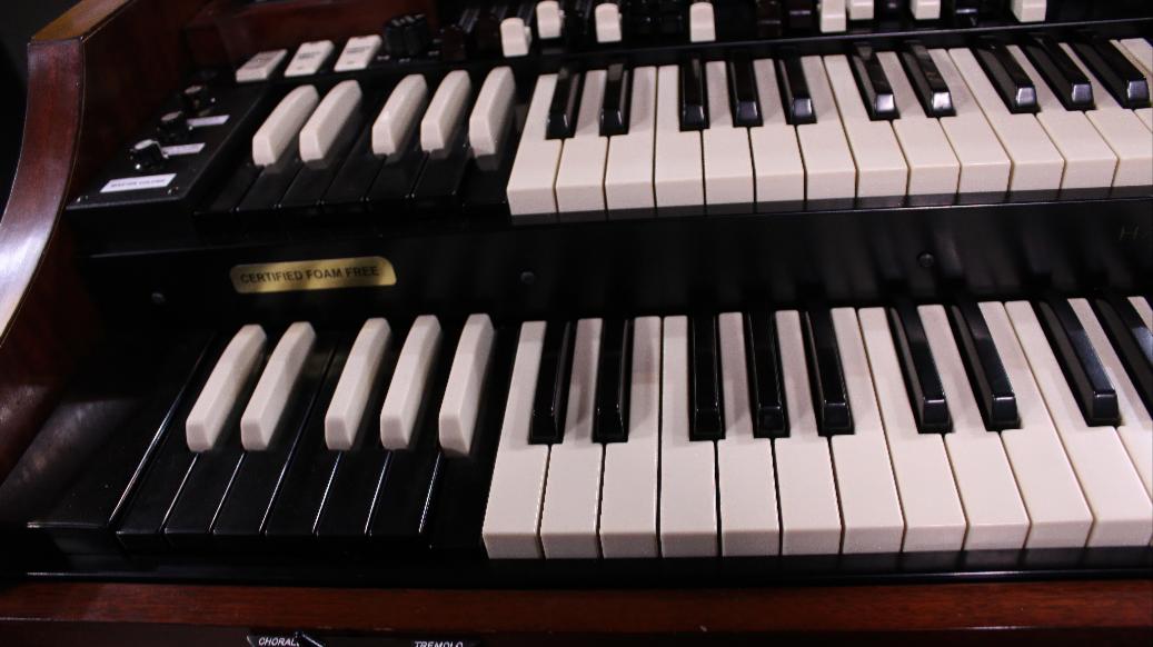 643 is a 1963 Hammond A-100 in a mahogany finish for sale!