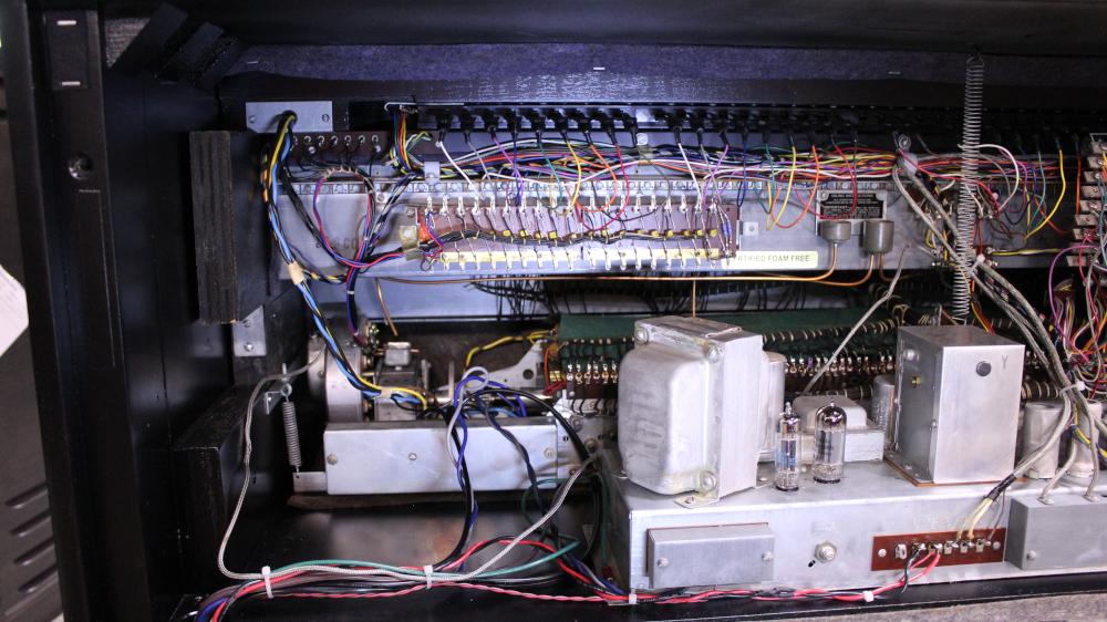 657 is a 1959 Hammond C3 for sale