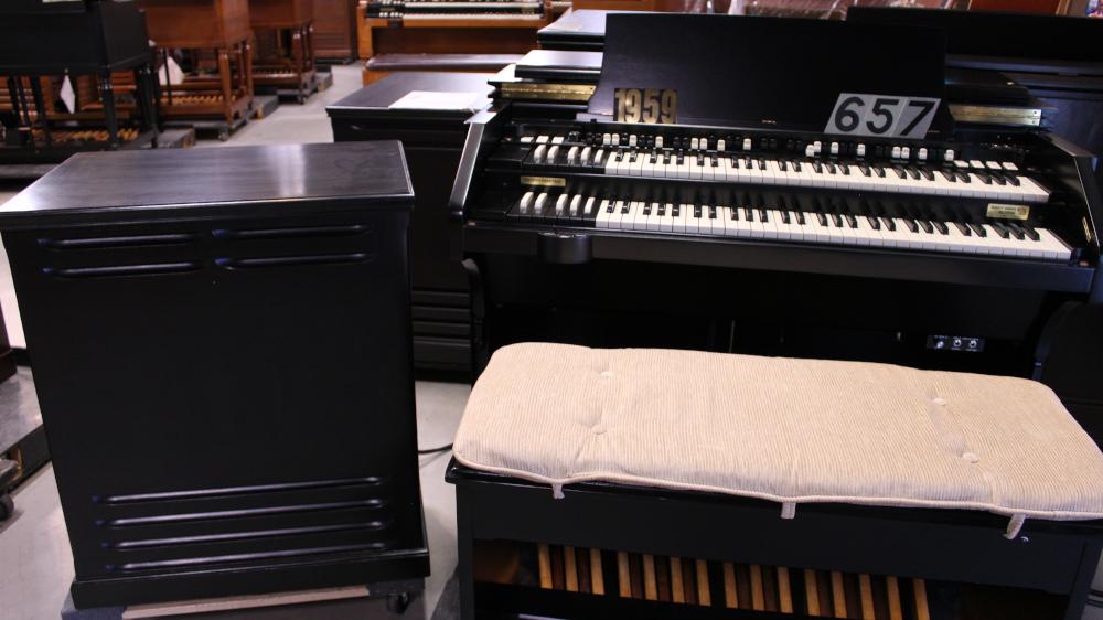 657 is a 1959 Hammond C3 for sale