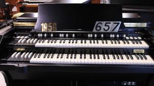 #657 is a 1959 Hammond C3 in an ebony finish for sale!