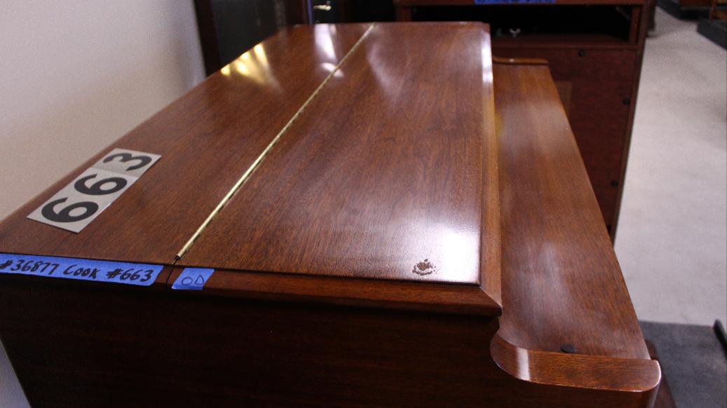 663 is a 1950 Hammond B2/B3 in a walnut finish for sale.  Serial #36877