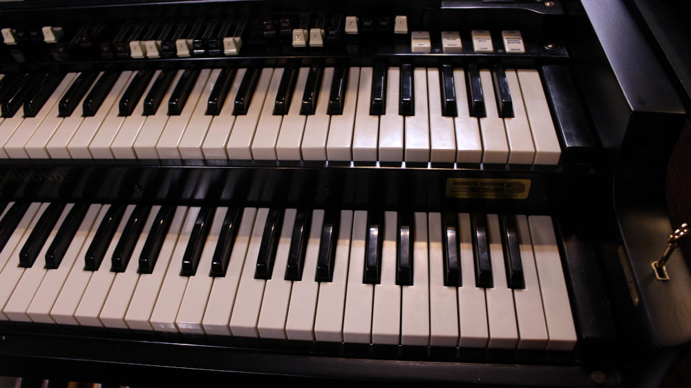 Classic Hammond B3 tonewheel organ for sale