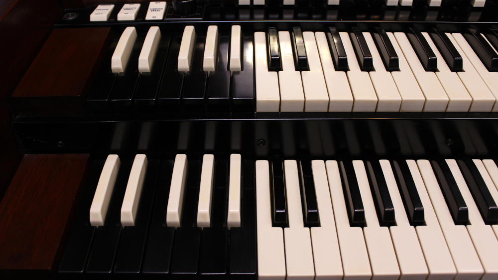 675 is a 1957 Hammond B-3 in a walnut finish, Serial 66954, for sale now. A rare golden-era instrument that represents the finest craftsmanship of Hammond's history. for sale!
