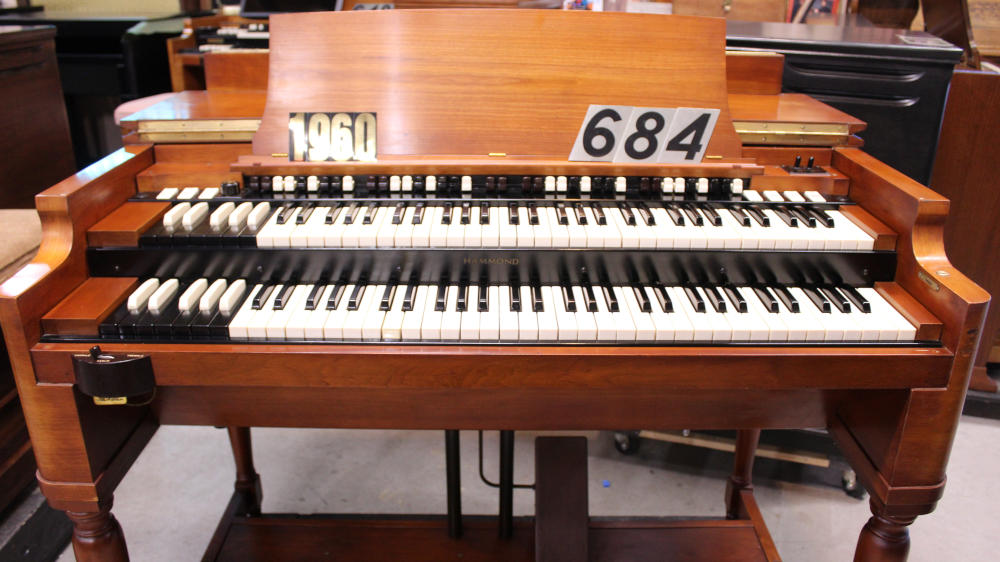 684 is a 1960 Hammond B-3 in a fruitwood finish, Serial 82401, for sale now. A reliable, golden-era organ that delivers the legendary Hammond tone in a beautiful and practical package.