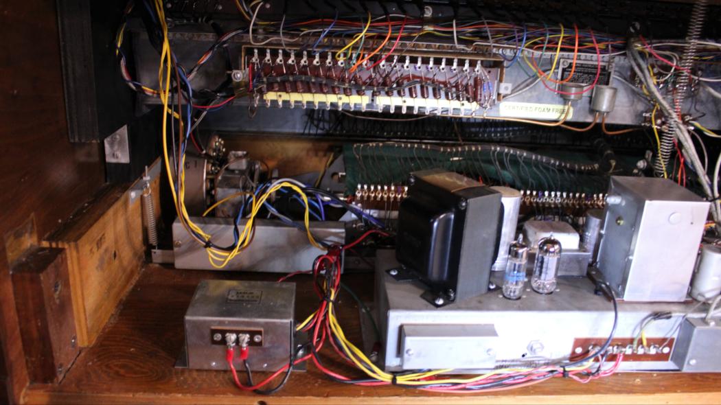 1967 Hammond B3 organ in walnut finish for sale, serial number 97477 for sale!