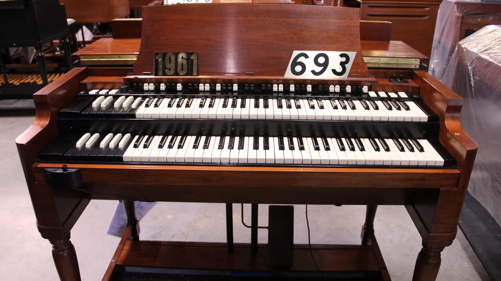 Front view of 1963 Hammond B3 #693 in walnut finish, to be restored