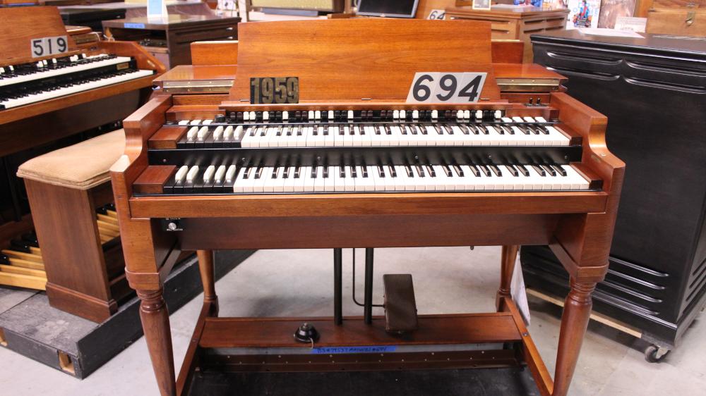 1959 Hammond B3 in walnut, Serial #79537, inventory #694, for sale at Keyboard Exchange International