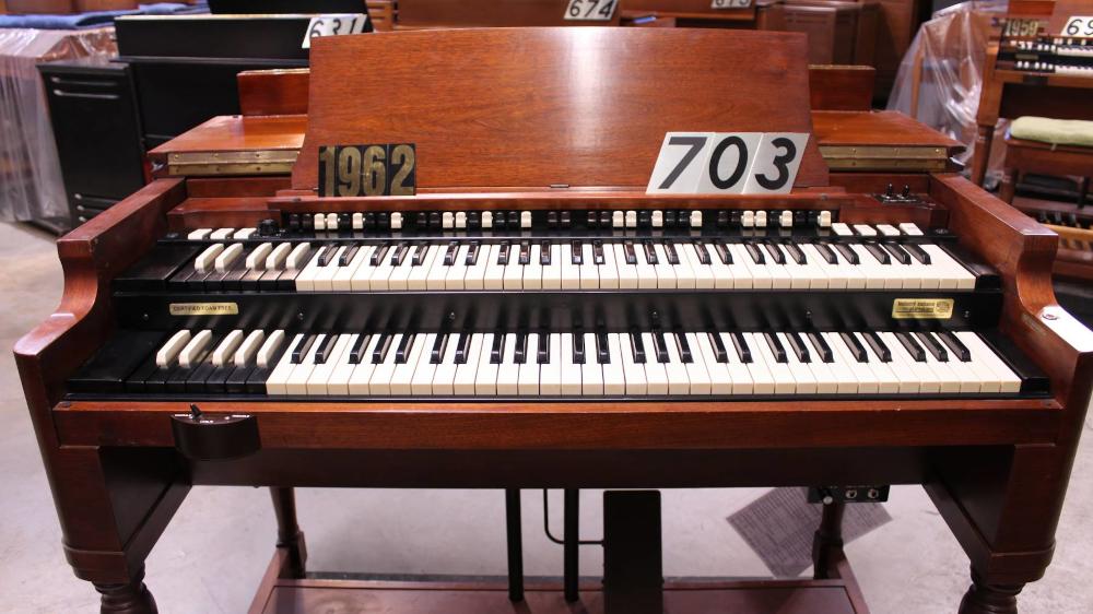 1962 Hammond B3 organ in walnut finish, inventory #703, Serial #87544