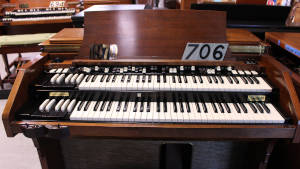 706 is a 1970 Hammond A105 in a Walnut finish for sale!